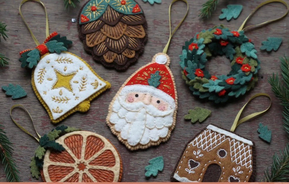 FELT ORNAMENT STITCHING KIT