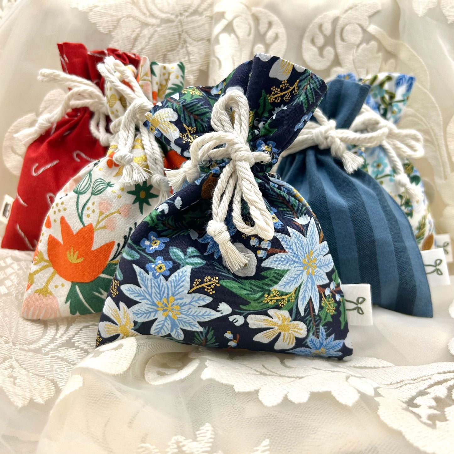 MINI HOLIDAY GIFT BAGS